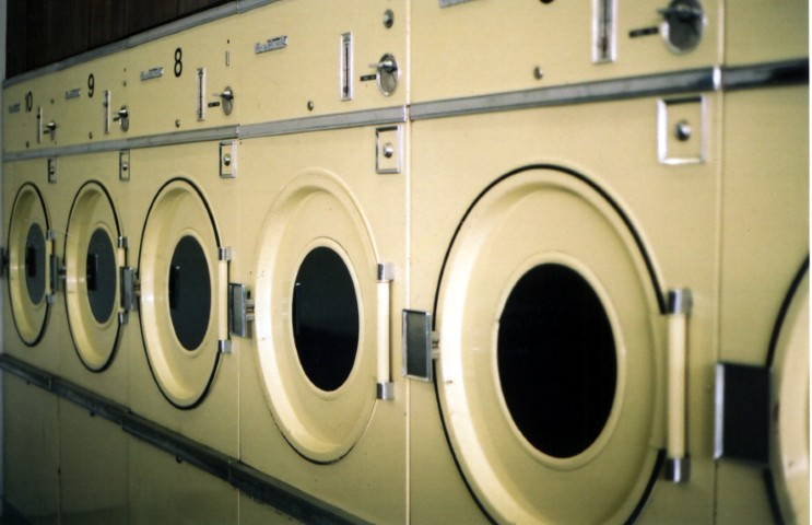 a picture called laundromat2  Small  should be here...